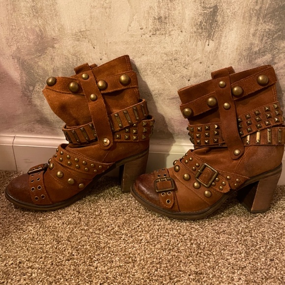 Jeffrey Campbell Budgie Boot 9 - Picture 2 of 2